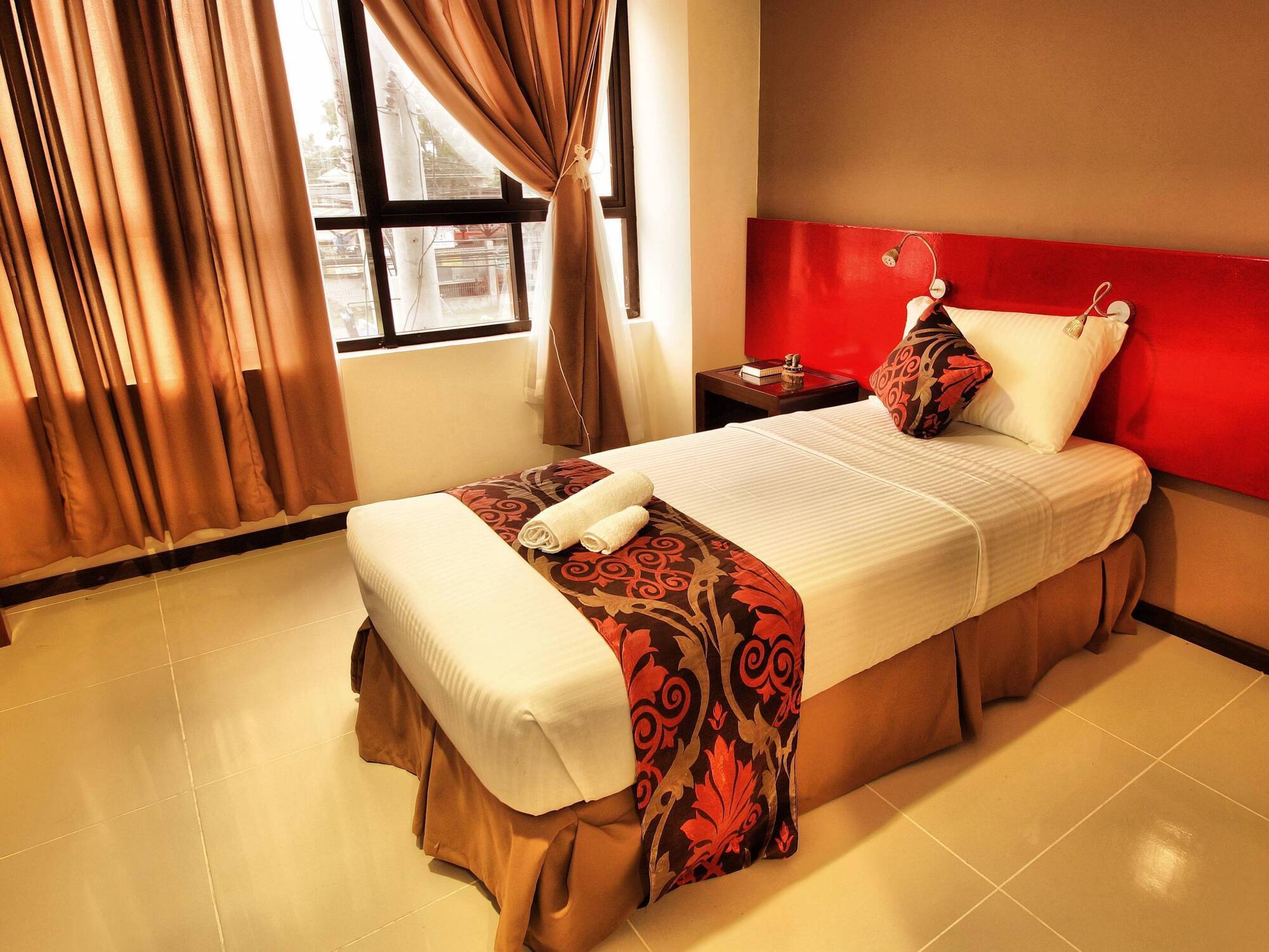 Big Daddy Hotel And Convention Center Butuan City Exterior foto